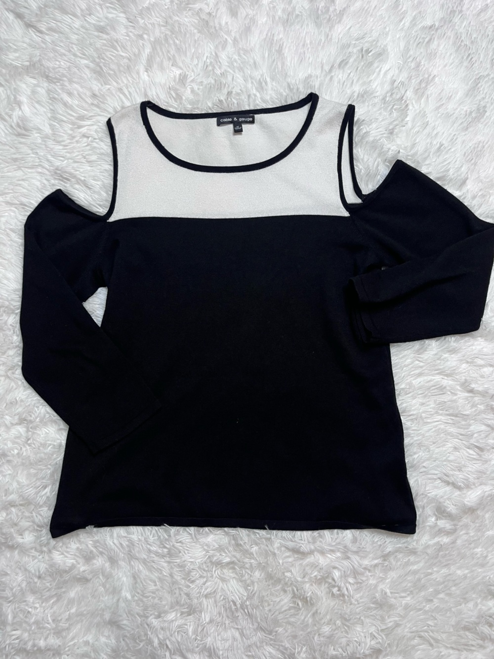 Cable & Gauge Black and White Cold-Shoulder Knit Top